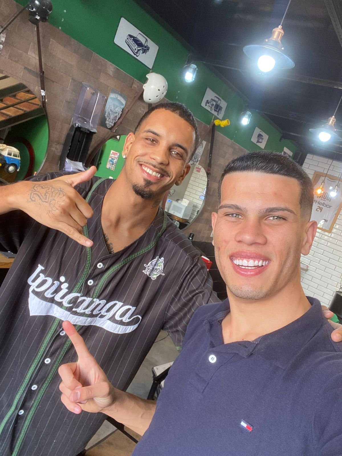Barbeiro expande patrimônio com consórcio, conquistando casa própria e imóveis para locação