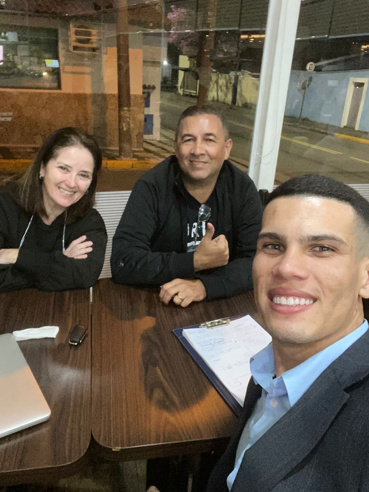 Casal de empreendedores que irá realizar o sonho da casa própria com o consórcio CDV